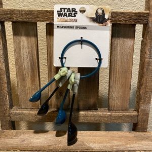Disney’s Star Wars The Mandalorian & Baby Yoda Plastic Measuring Spoons Set of 4